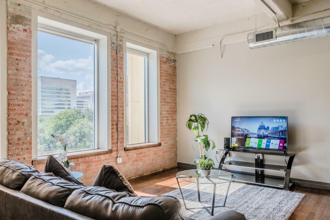 Regal Stays Corporate Apartments - Downtown Dallas Dış mekan fotoğraf